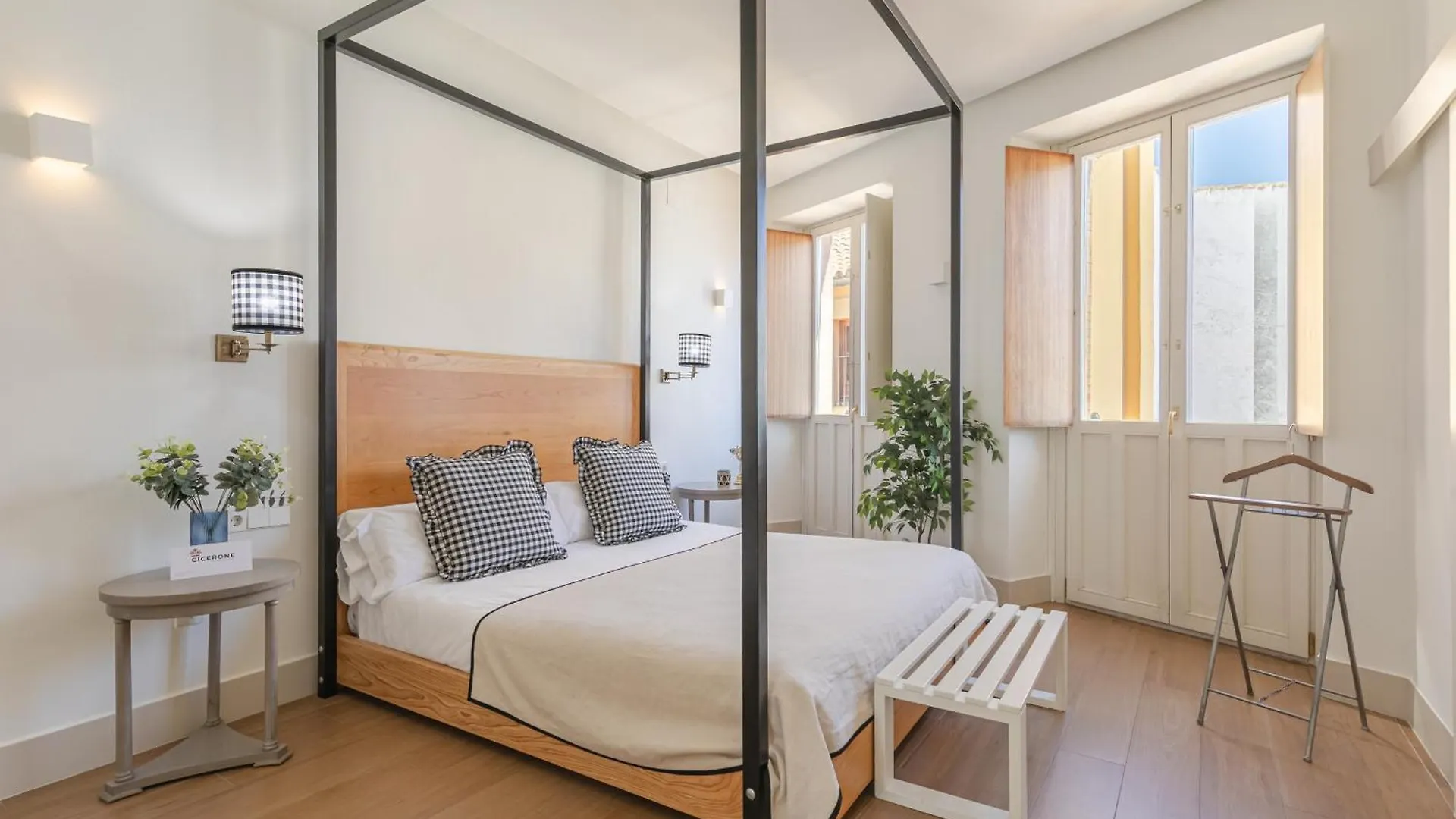 Nuea Cicerone Hotel Seville Guest house