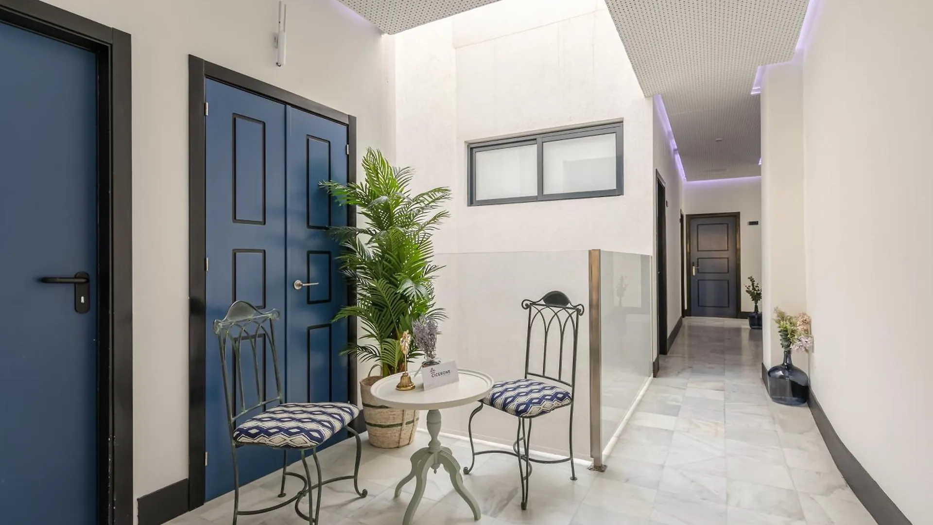 Nuea Cicerone Hotel Seville 2*,